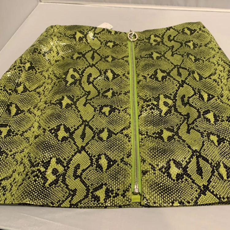 Python Pattern Metal Zip Mini Skirt Nwt. Medium.